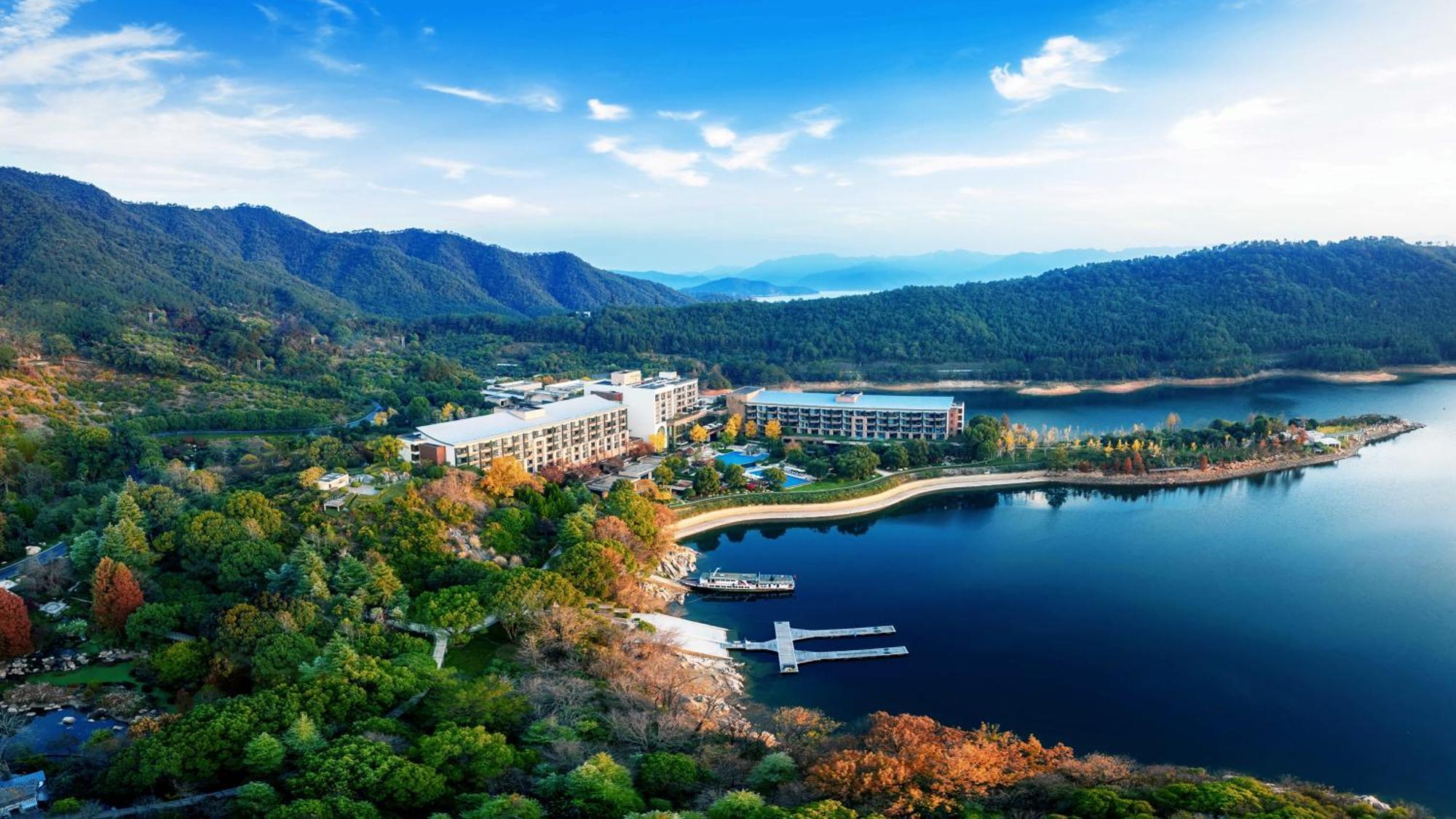 Intercontinental One Thousand Island Lake Resort By Ihg Chun'an Exteriör bild