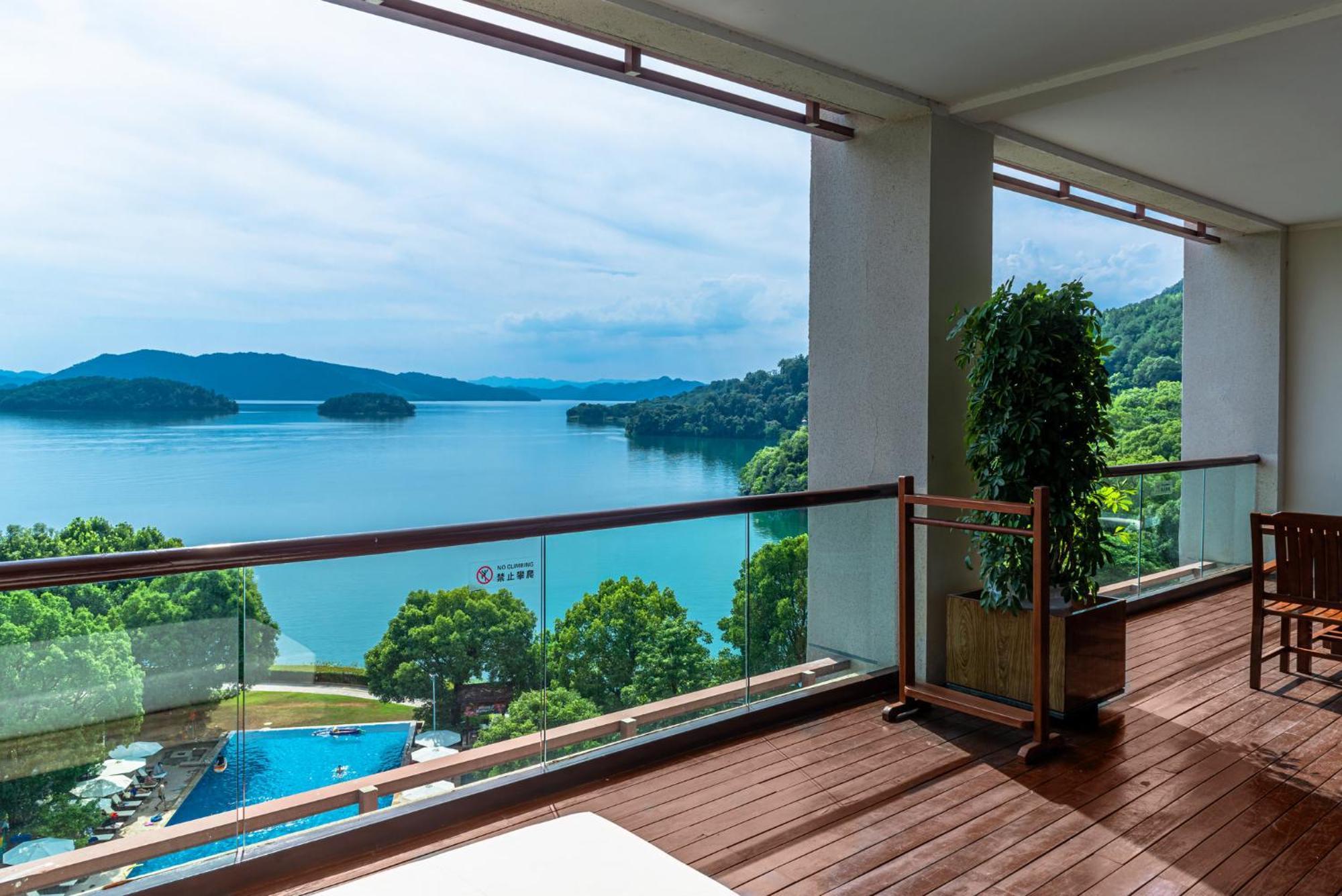 Intercontinental One Thousand Island Lake Resort By Ihg Chun'an Exteriör bild