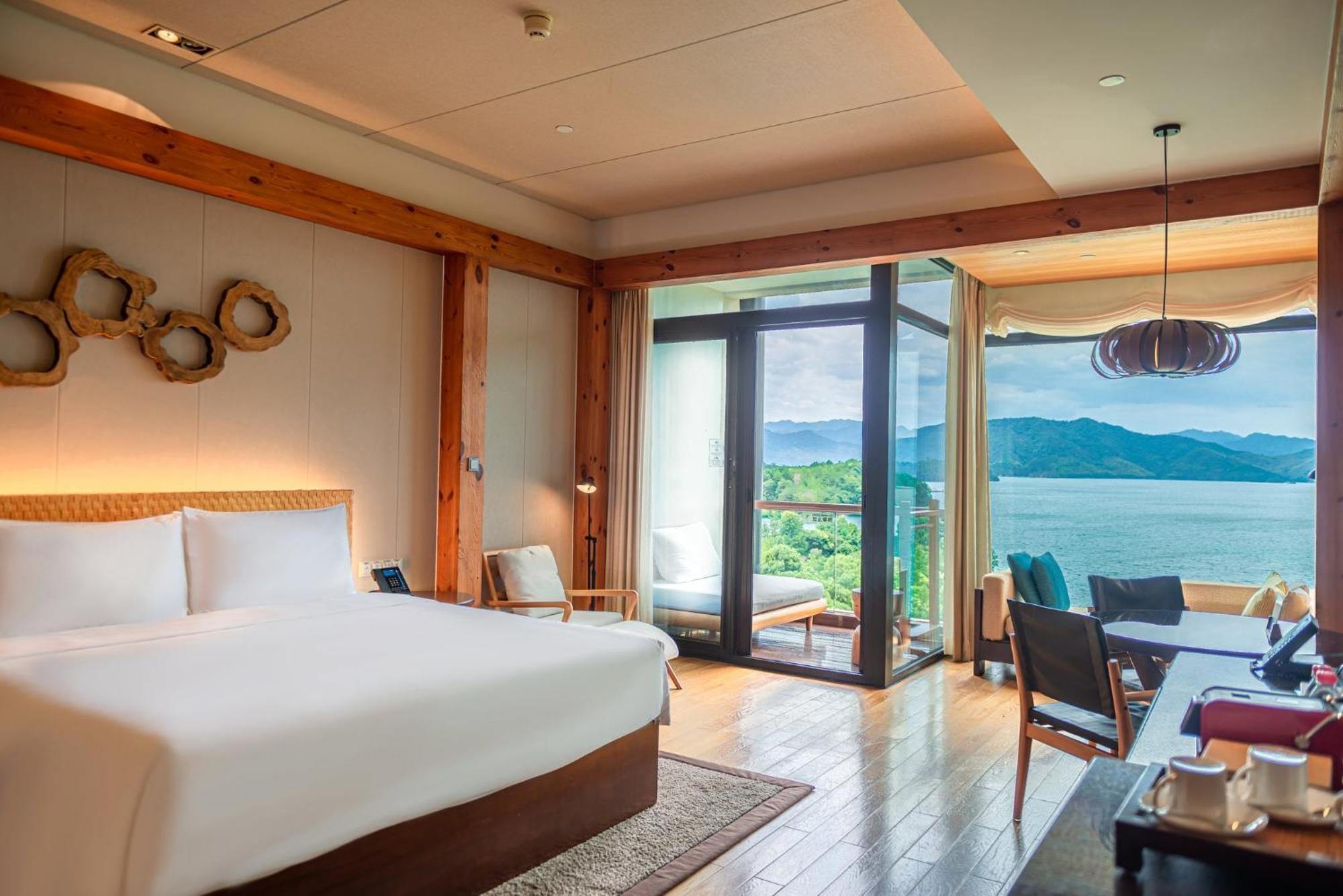 Intercontinental One Thousand Island Lake Resort By Ihg Chun'an Exteriör bild